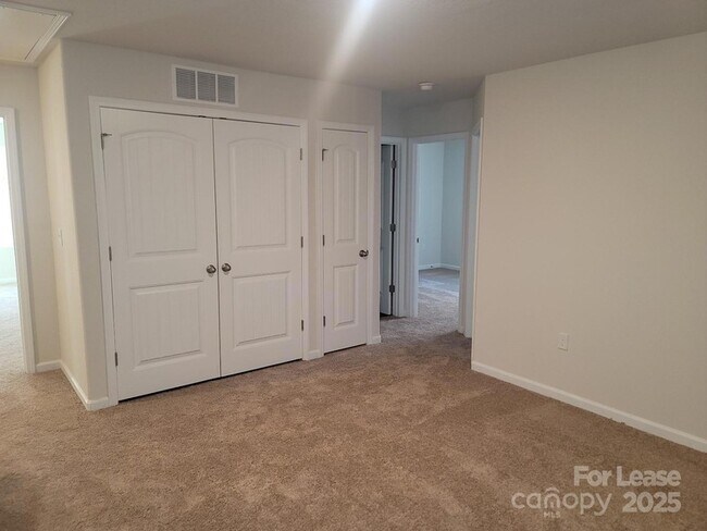 Building Photo - 9433 Creedmore Hills Dr