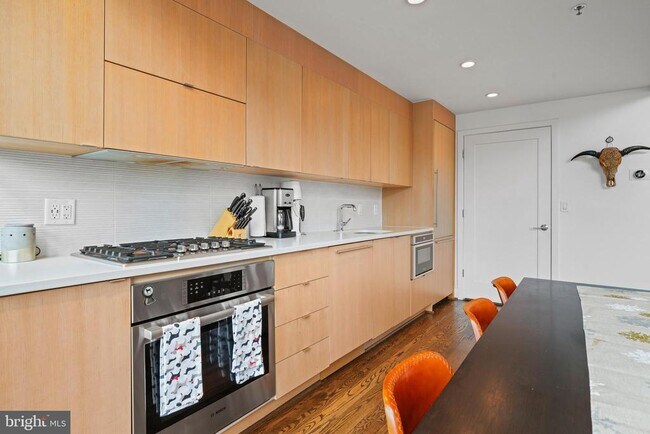 Building Photo - 1111 W St NW