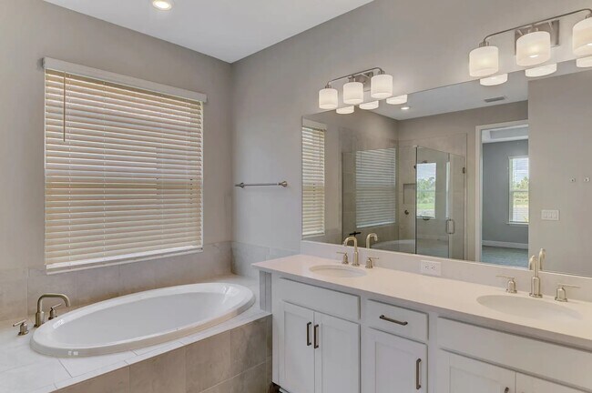 Building Photo - 5664 Blue Reef Pl