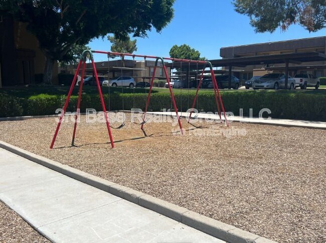 Building Photo - 3601 W Tierra Buena Ln