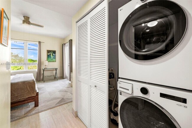 Building Photo - 3540 Main Hwy