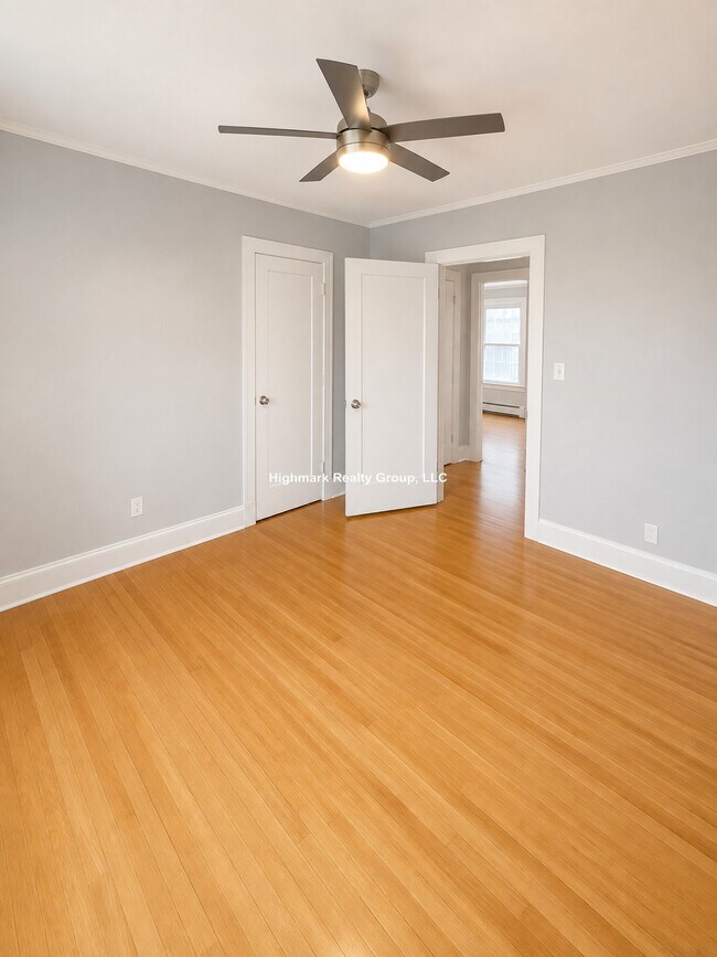 Building Photo - 805 Judson Ave
