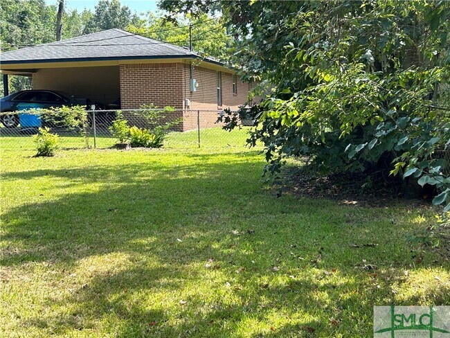 Building Photo - 120 Middleton Dr