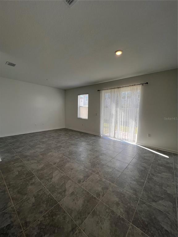 Building Photo - 2444 Skyline Lp