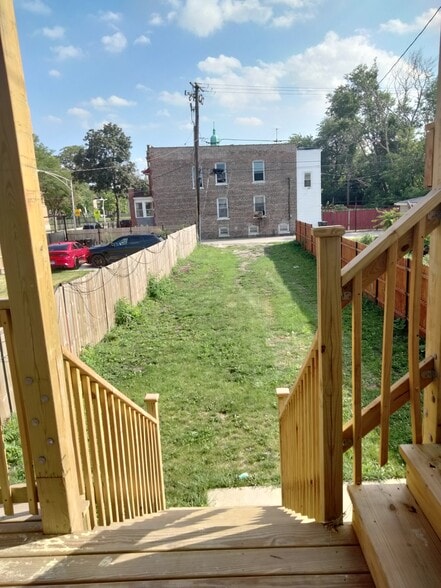 Backyard - 4203 W Maypole Ave