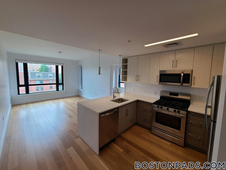 Building Photo - 150 Camden St