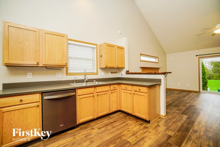 Building Photo - 57 Gold Meadow Dr
