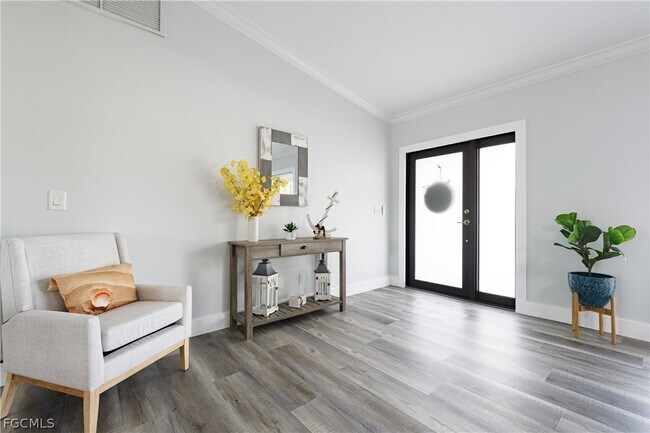 Building Photo - 1932 SE 9th Terrace