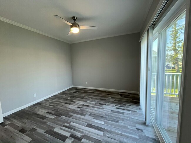 Building Photo - 813 Avanti Way Blvd