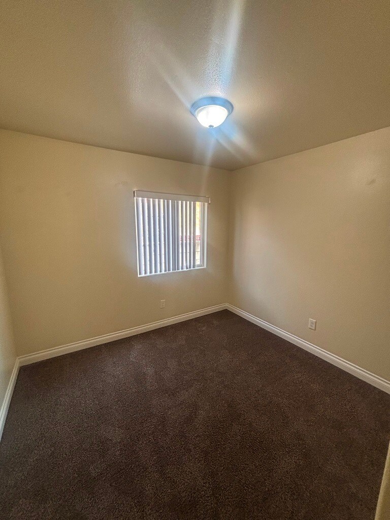 Building Photo - 4523 Arlington Ave