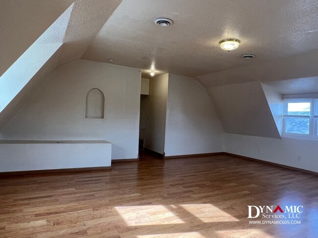 Building Photo - 641 S Dakota Ave