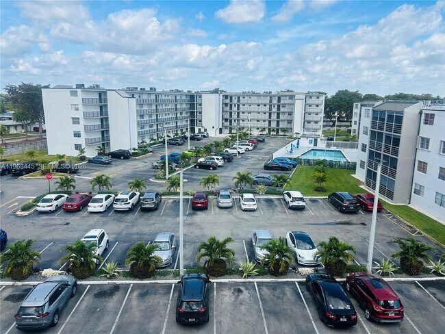 Building Photo - 14170 SW 84th St