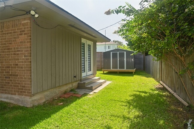 Building Photo - 5254 N Braeswood Blvd