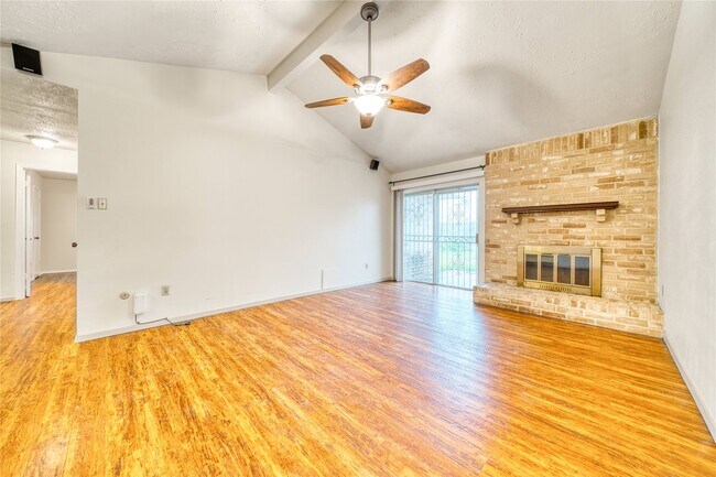 Building Photo - 7811 Westbank Ave