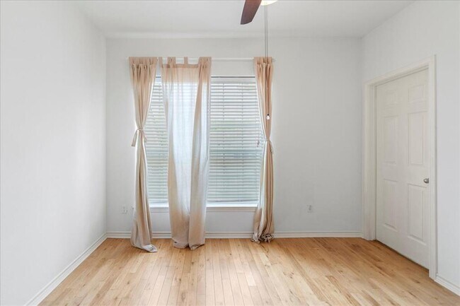 Building Photo - 12205 Abbey Glen Ln