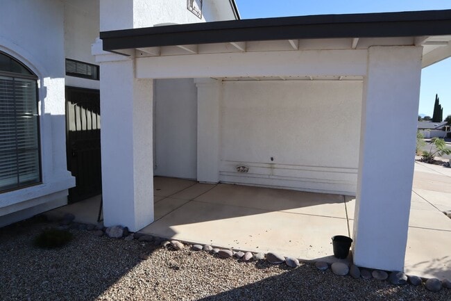 Building Photo - A Home You Have To See To Believe!!!