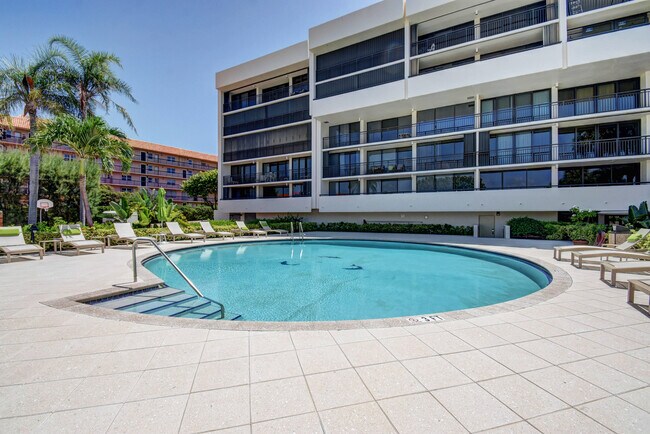 Building Photo - 2701 N Ocean Blvd