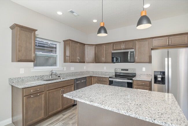Building Photo - 505 Station Ct