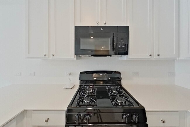 Building Photo - 814 Ginkgo Wy