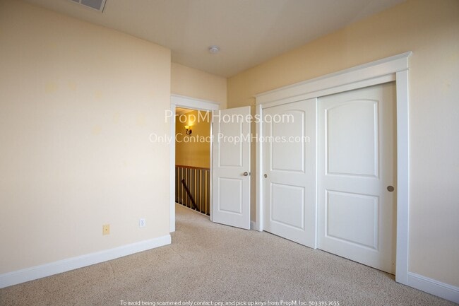 Building Photo - Gorgeous Humboldt Two Bedroom Townhouse In North Portland!