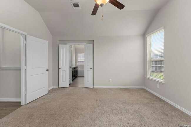 Building Photo - 15007 Gelding Hts