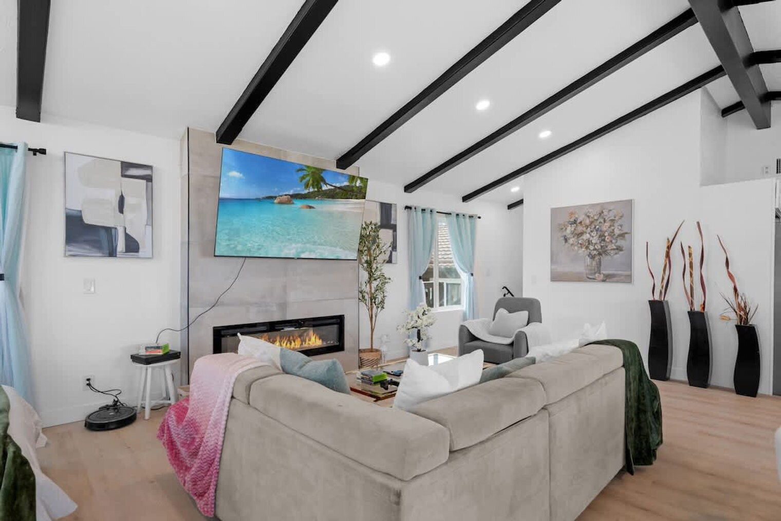 Building Photo - 5048 Bluff Pl