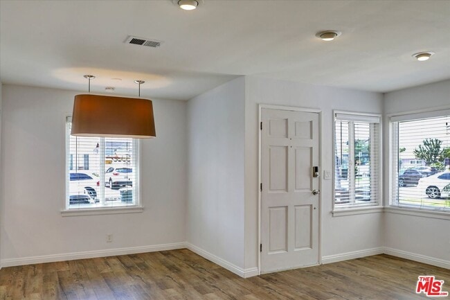 Building Photo - 14110 Shoup Ave