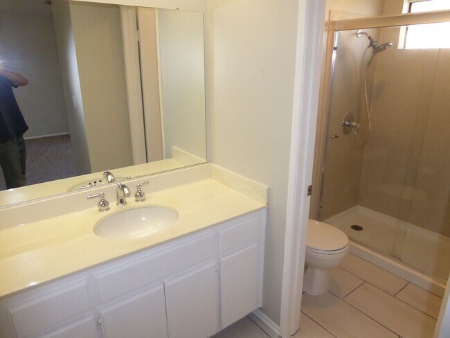 Building Photo - COMING SOON! Live Oaks Community 3 Bedroom...
