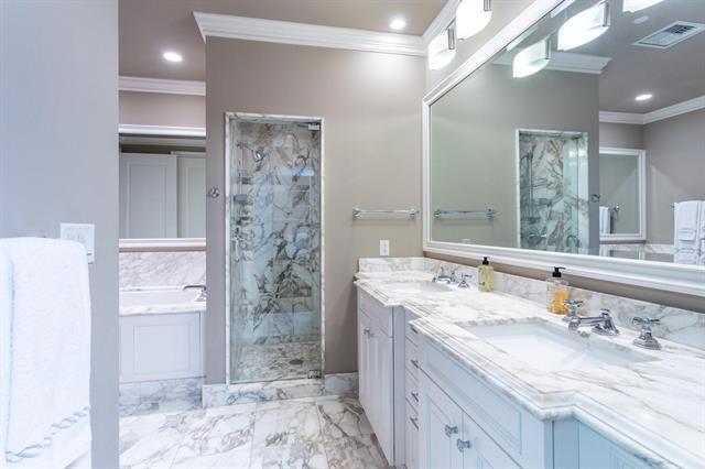 Building Photo - 2525 N Pearl St