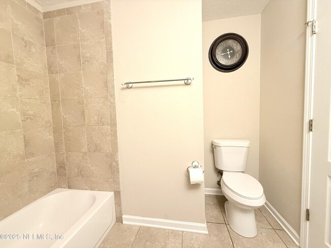 Building Photo - 2715 Salt Lake Dr
