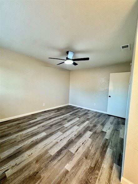 Building Photo - 734 Ticonderoga Dr