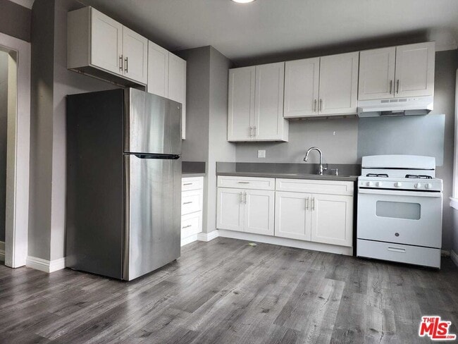 Building Photo - 4112 N Griffin Ave