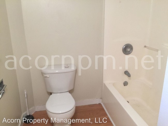 Building Photo - 842 Almaden St