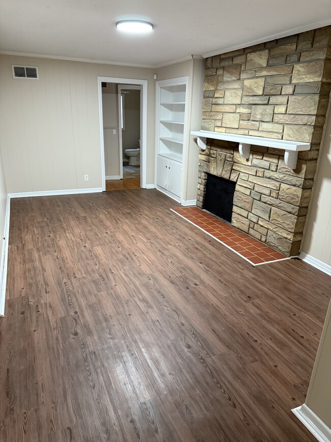 Building Photo - 507 Roosevelt Dr