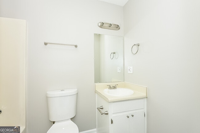 Building Photo - 1565 Island Way