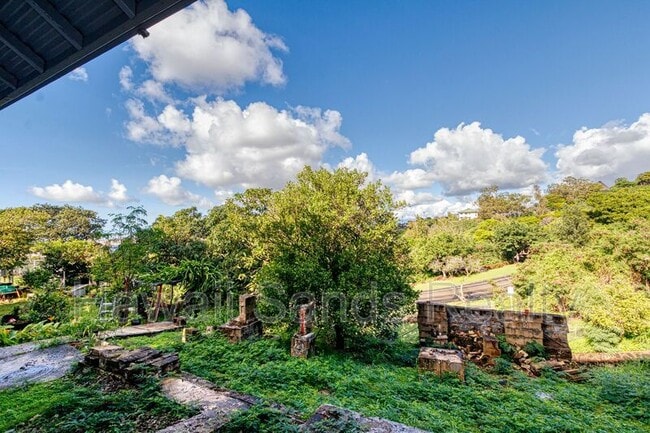 Building Photo - 1242 Mamalu St