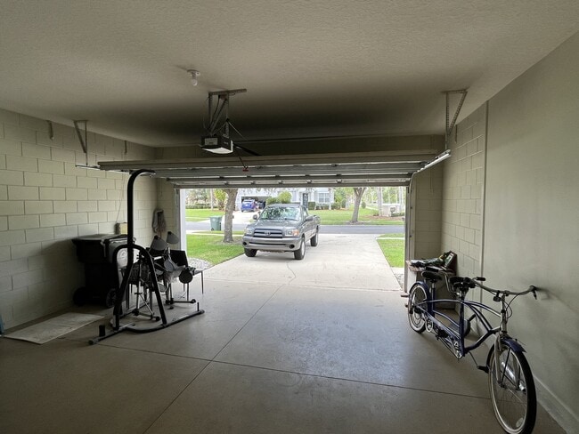 Building Photo - 101 Hagge Dr