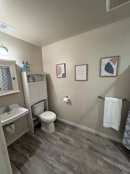 Building Photo - 2805 Harrison Ave