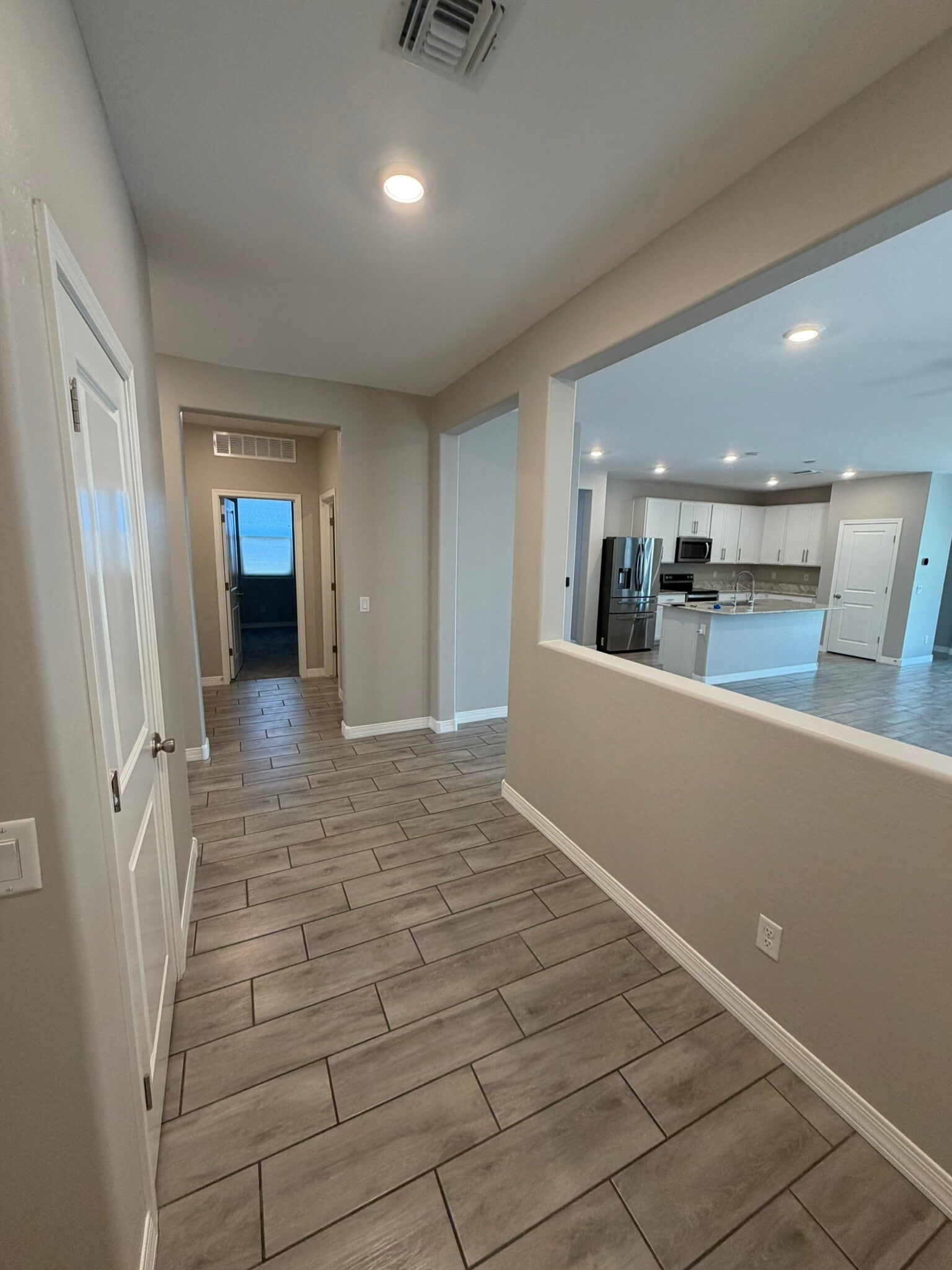 Building Photo - 5726 S 30th Gln