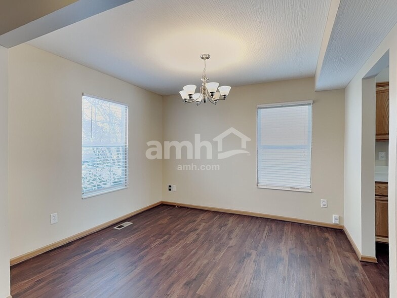 Building Photo - 8023 Crete Ln