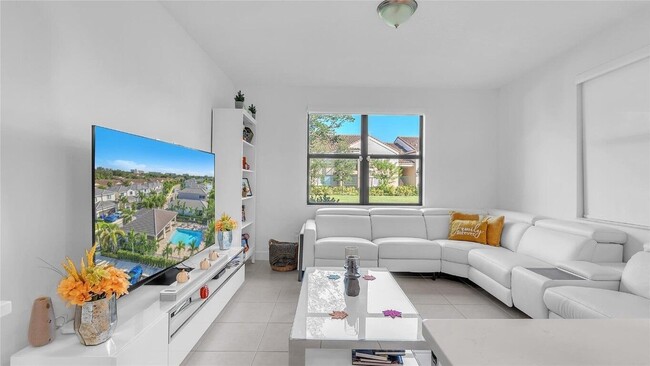 Building Photo - 304 NW 36th Ave