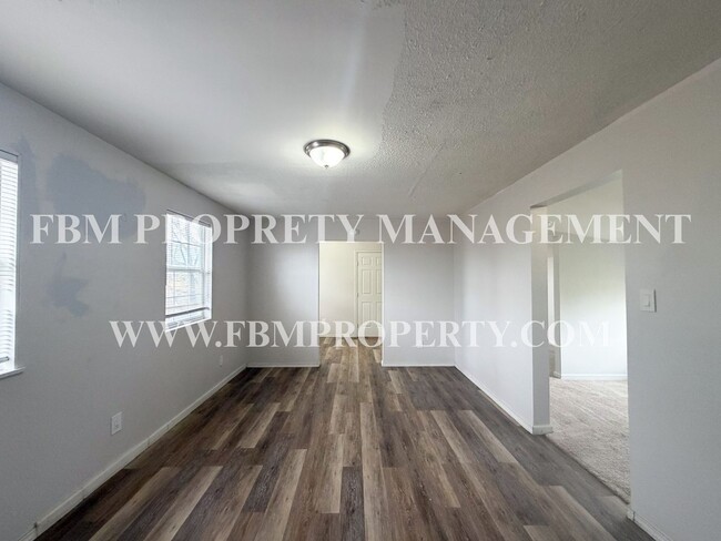 Building Photo - 107 Berrys Chapel Rd