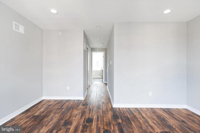 Building Photo - 815 Perkiomen St