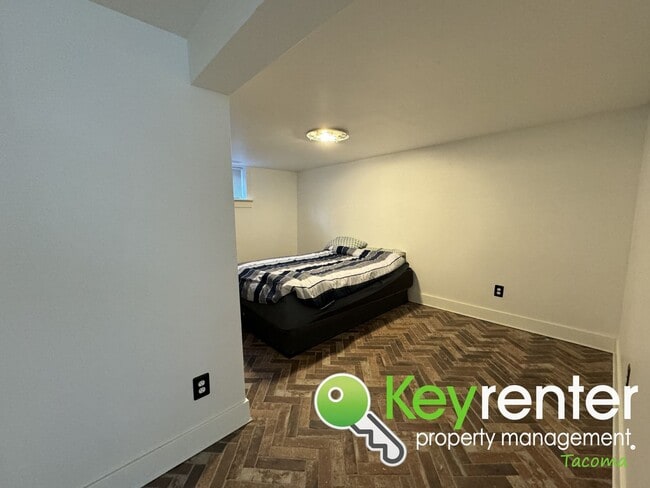 Building Photo - One of a Kind Multi-level Home in North Ta...