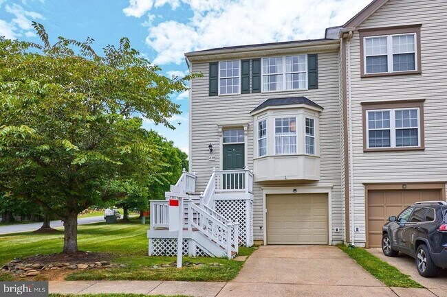 Primary Photo - 239 Frazer Dr