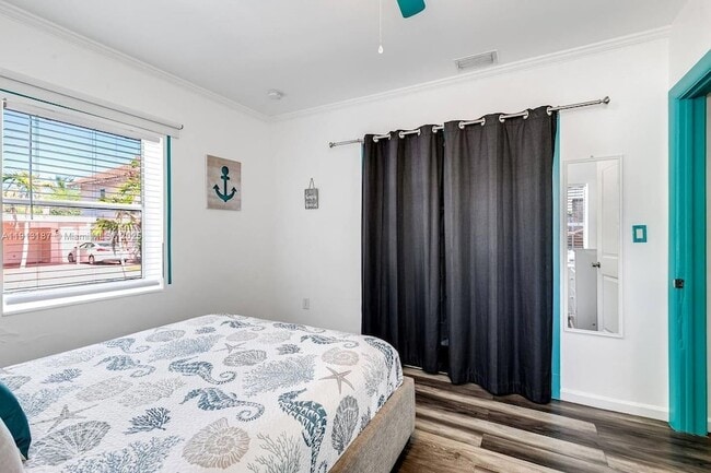 Building Photo - 1629 Johnson St