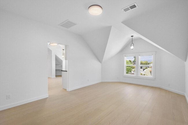 Building Photo - 1531 Lafayette St