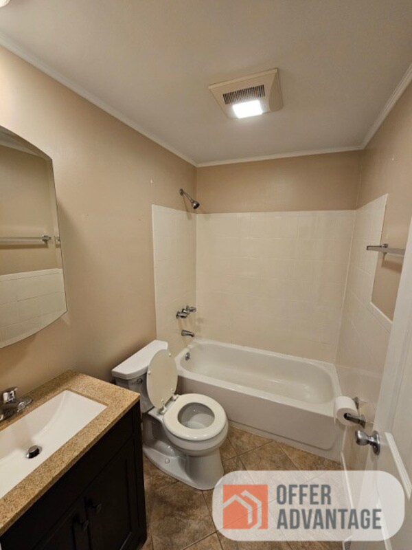 Building Photo - 137 Creekside Dr