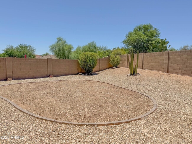 Building Photo - 39904 N Bell Meadow Trail