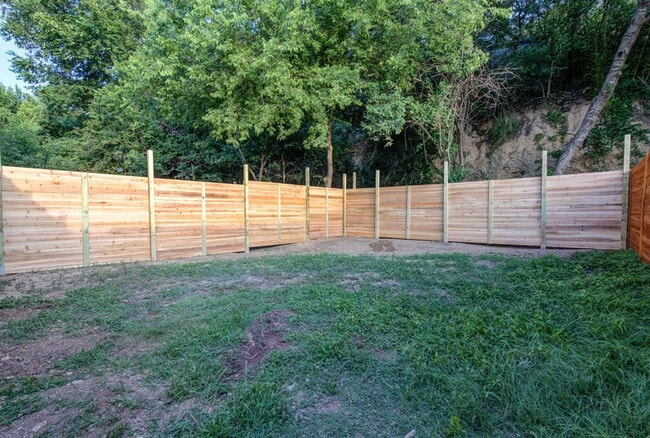 Building Photo - STUNNING Recently Remodeled in ZILKER 1bed...